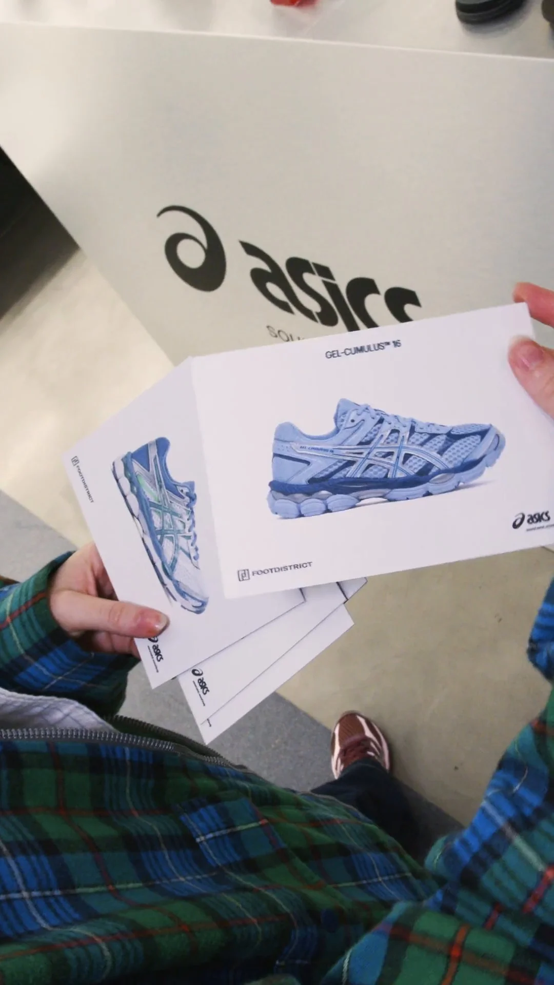 Gel Cumulus 16 Launch — still 4